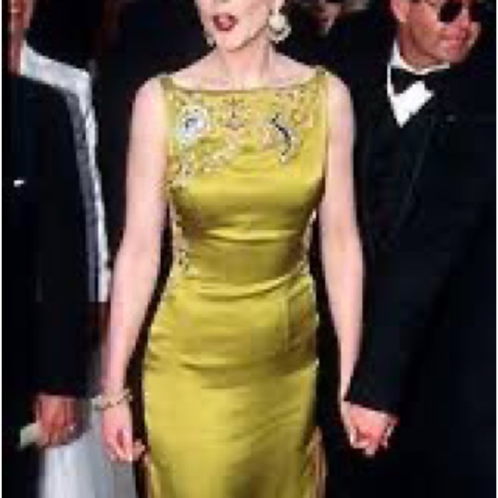 Embroidered satin column maxi dress or CheongSam - Picture 17 of 17